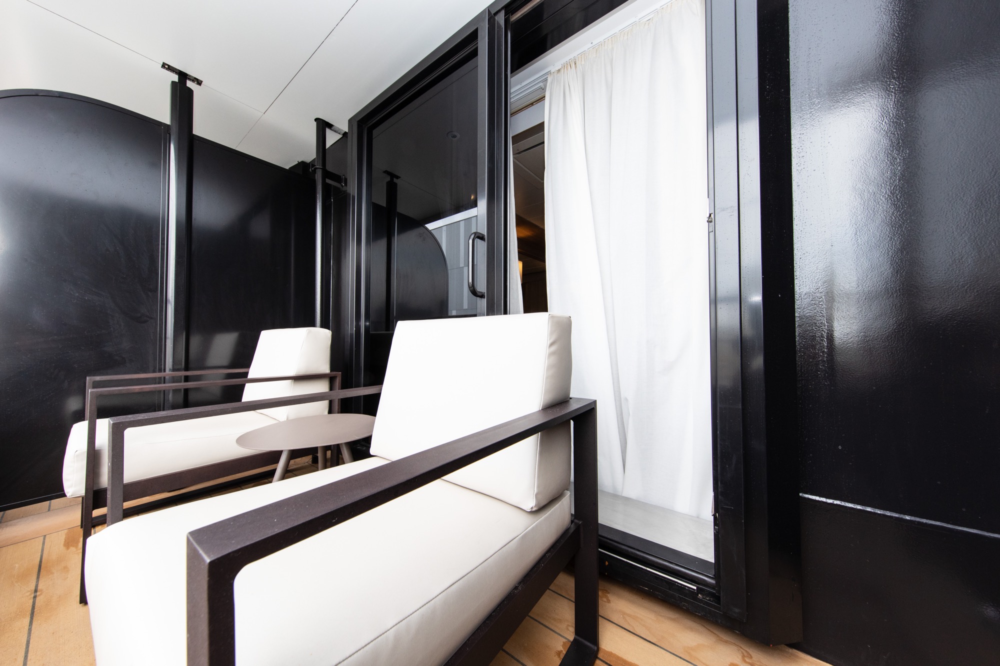 Quark Expeditions World Explorer Veranda Suite 2.jpg